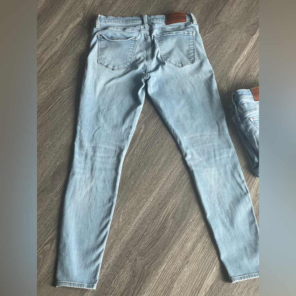 Lucky Brand Light Wash Ava skinnies size 8(29) - Picture 10 of 12